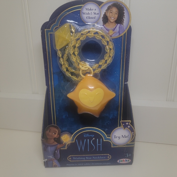 Disney Wish Star Necklace New - Picture 2 of 6